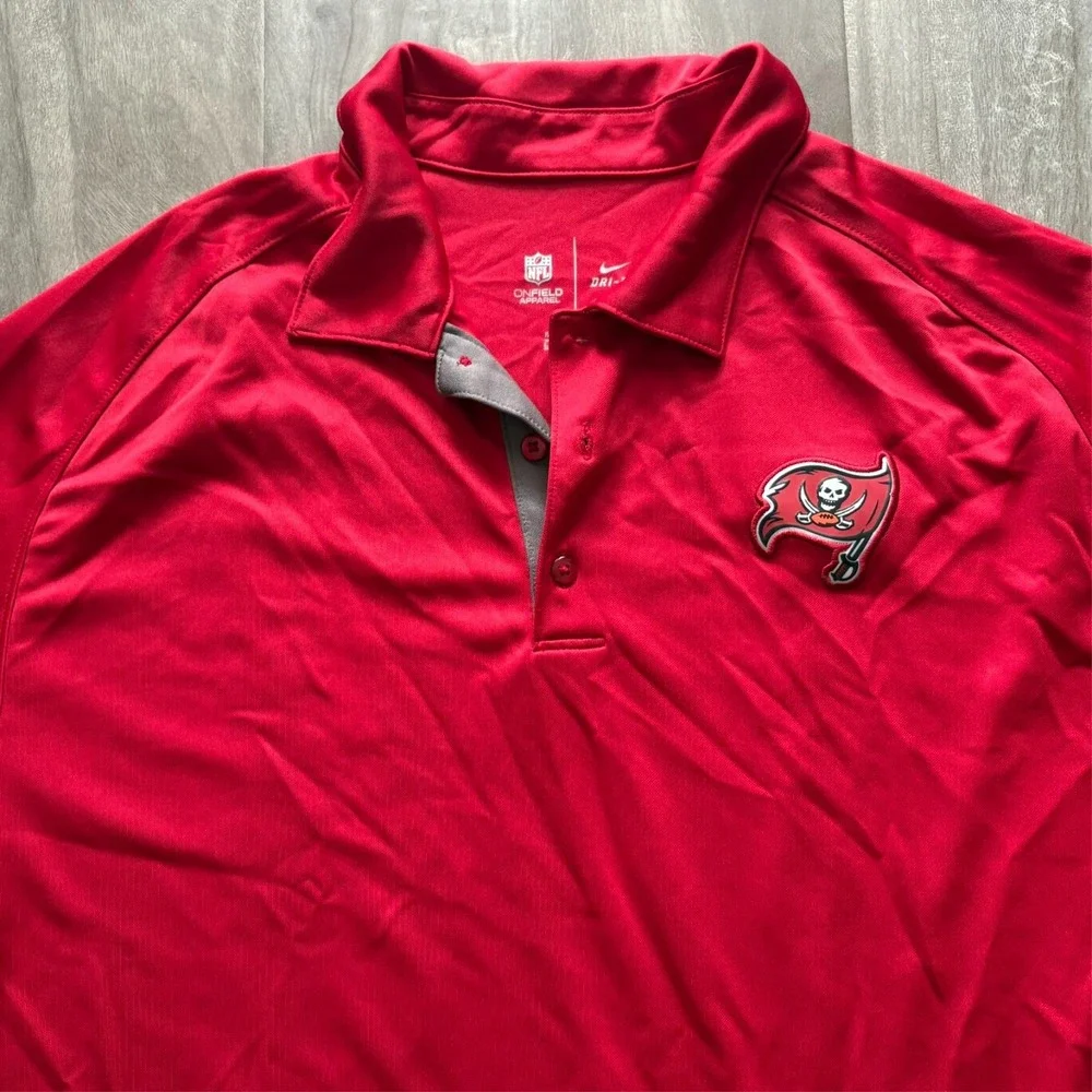 Nike Tampa‎ Bay Buccaneers NFL On-Field Polo Shirt Men's Large Red Dri-Fit Golf
